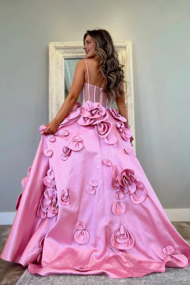Robe de bal élégante et magnifique en satin rose avec décolleté en cœur et fleurs faites à la main